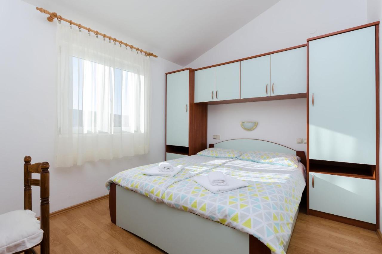 Apartments Marija P Lopar Esterno foto