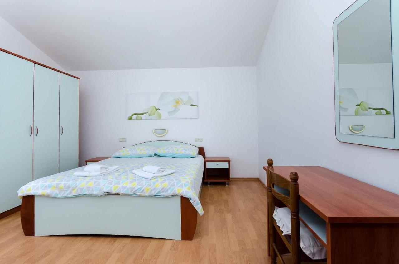 Apartments Marija P Lopar Esterno foto