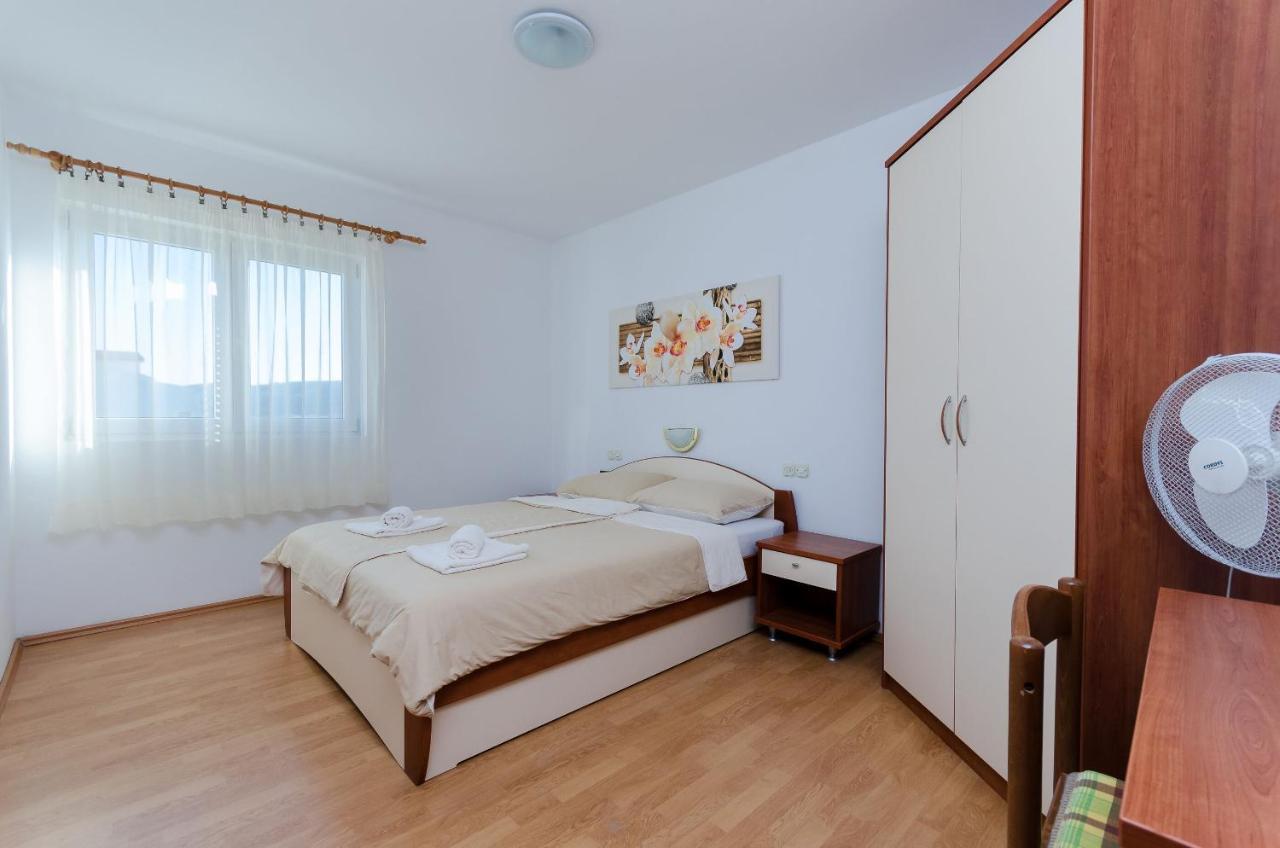 Apartments Marija P Lopar Esterno foto